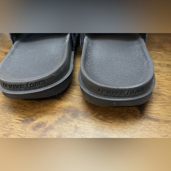 Nike Black Velvet Slide Sandals - Picture 4 of 6